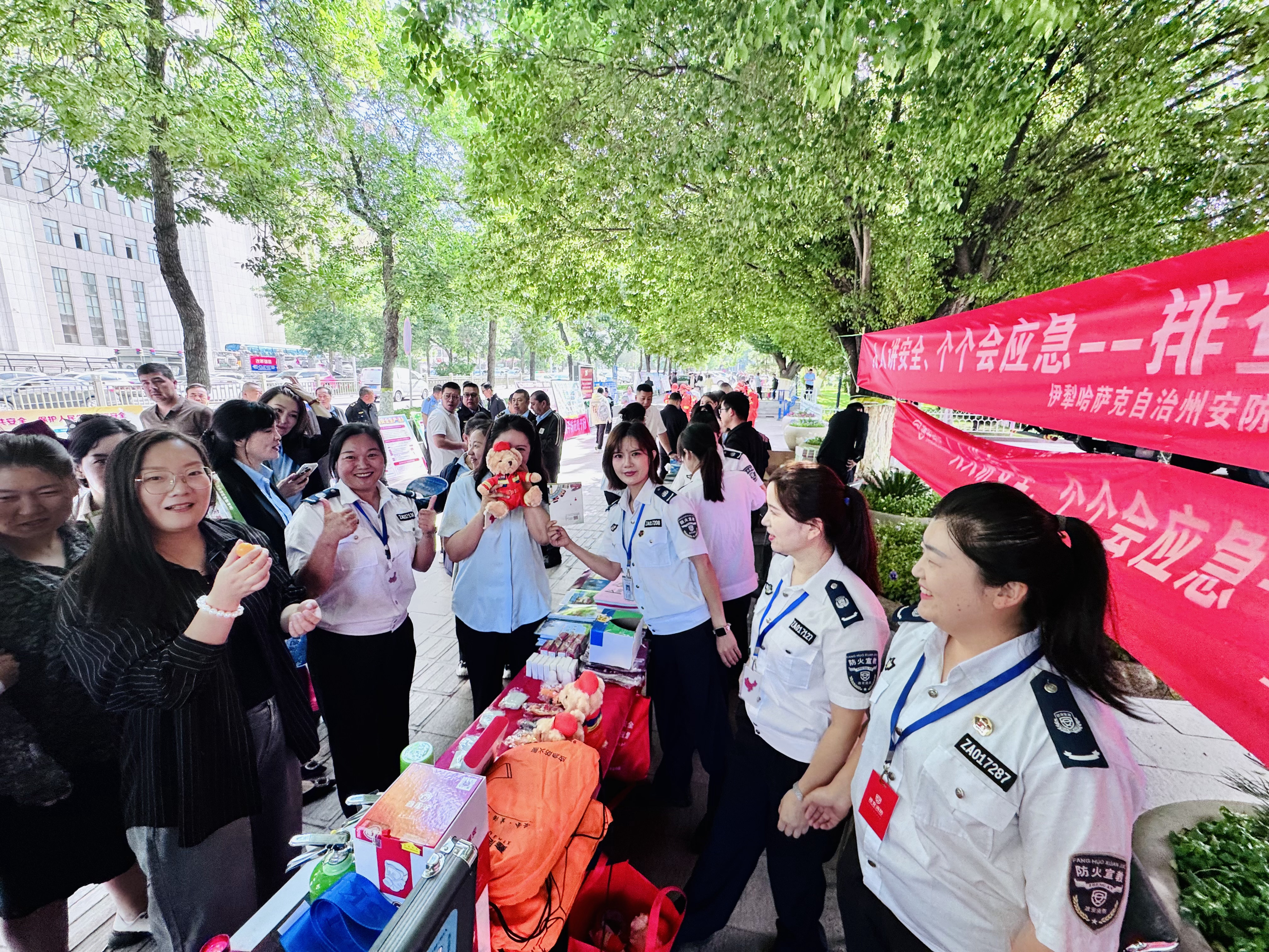 人人講安全、個(gè)個(gè)會(huì)應(yīng)急丨政安消防“2025年防災(zāi)減災(zāi)宣傳活動(dòng)”精彩瞬間